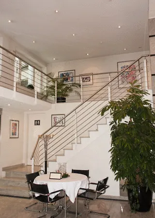 Palazzo Hotel 4*